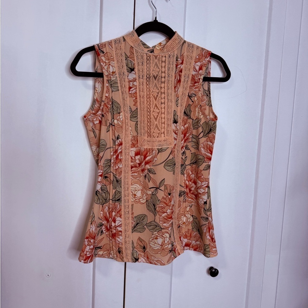 LE Chateau - XS-Med | Floral Lace Sleeveless Top - Peachy Pink
